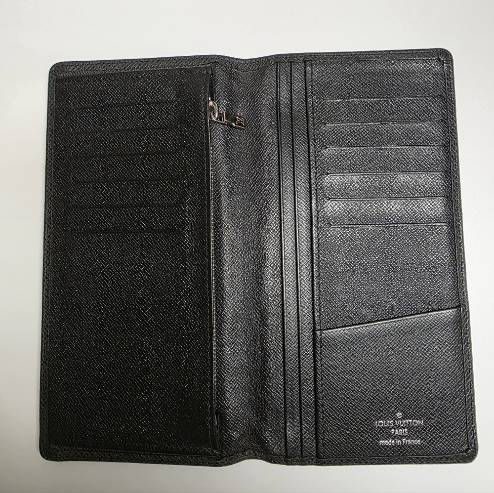 Louis Vuitton Taiga Black Bi-fold Wallet